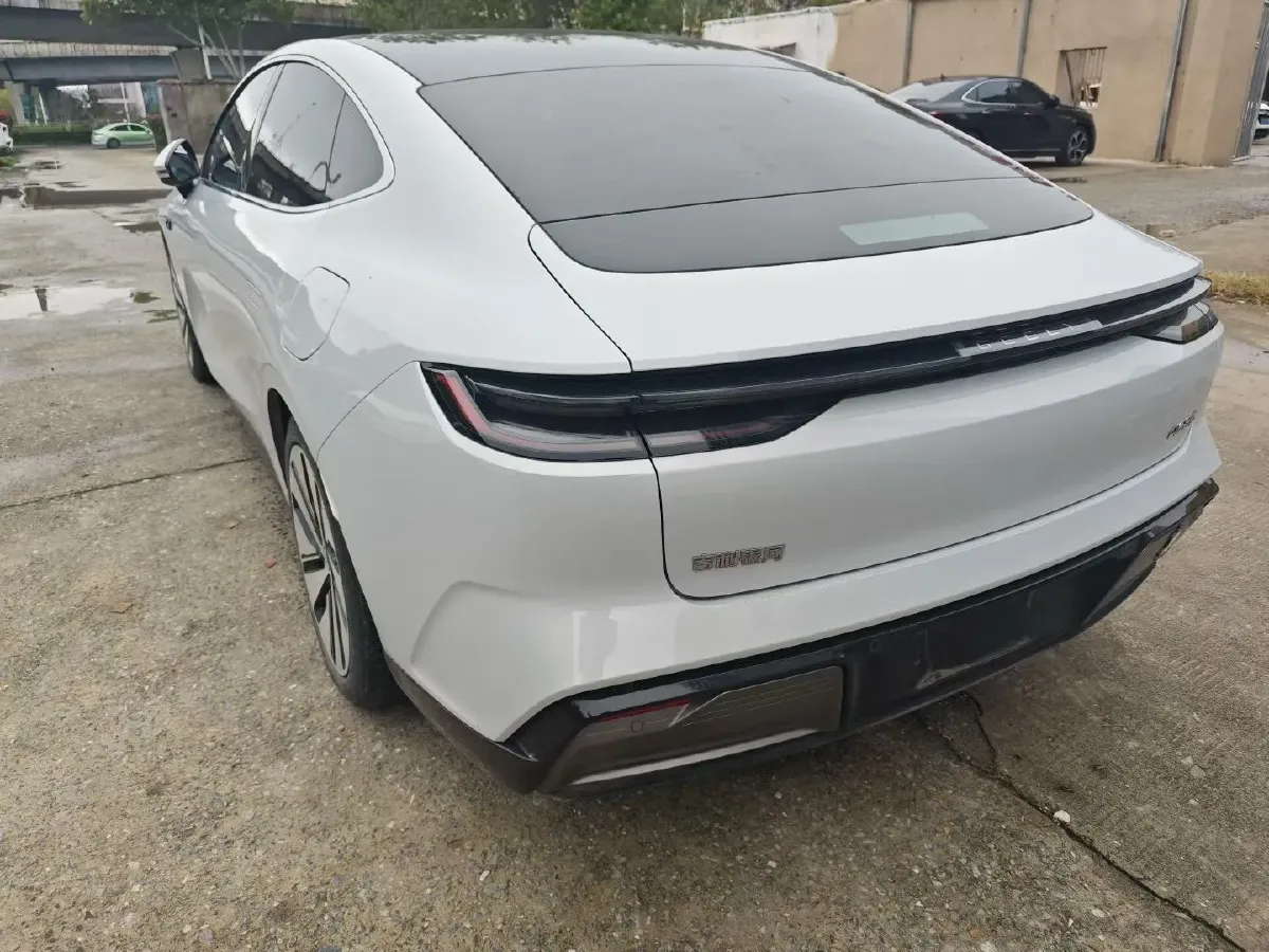 2024 Geely Galaxy E8 BEV 76KWH,autocango,china used car exporter,china ev exporter,chinese used car exporter,chinese used ev exporter