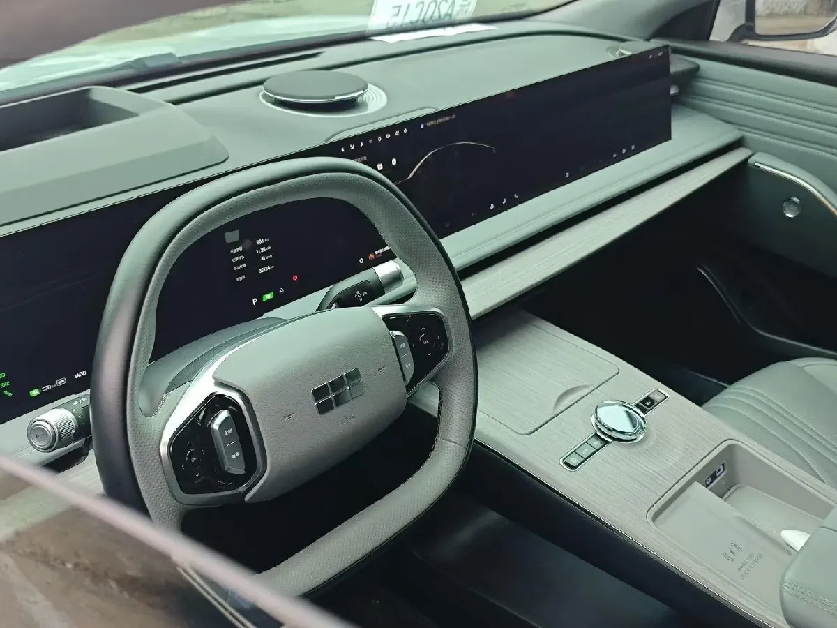 2024 Geely Galaxy E8 BEV 76KWH,autocango,china used car exporter,china ev exporter,chinese used car exporter,chinese used ev exporter