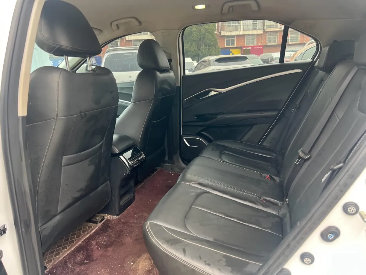 2022 Ford Focus 1.5T 177HP L4 6AT,autocango,china used car exporter,china ev exporter,chinese used car exporter,chinese used ev exporter