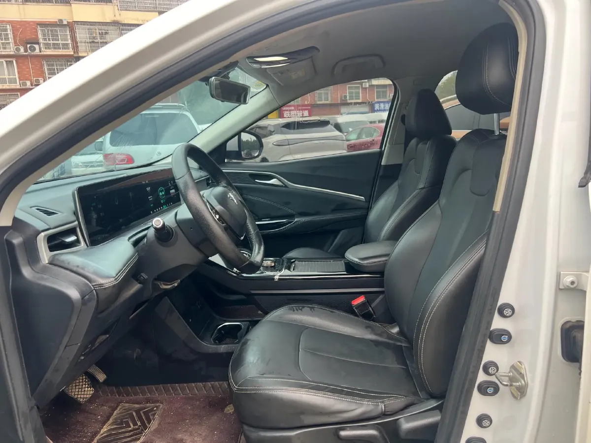 2022 Ford Focus 1.5T 177HP L4 6AT,autocango,china used car exporter,china ev exporter,chinese used car exporter,chinese used ev exporter