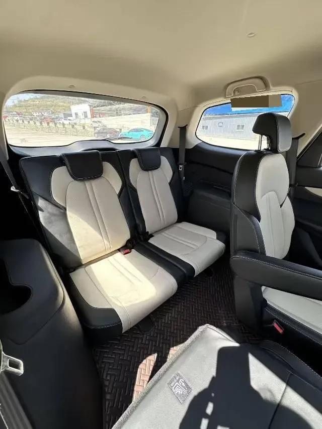 2018 BaoJun 530 1.5T 150HP L4 6MT,autocango,china used car exporter,china ev exporter,chinese used car exporter,chinese used ev exporter