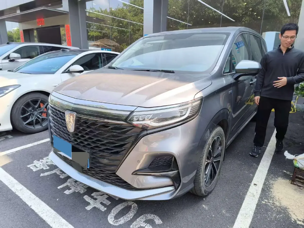 2022 Roewe iMAX8 2.0T 234HP L4 8AT,autocango,china used car exporter,china ev exporter,chinese used car exporter,chinese used ev exporter