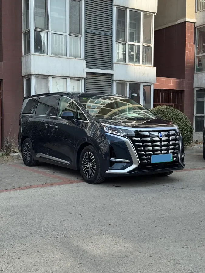 2024 Denza D9 1.5T 139HP L4 E-CVT PHEV 40KWH,autocango,china used car exporter,china ev exporter,chinese used car exporter,chinese used ev exporter