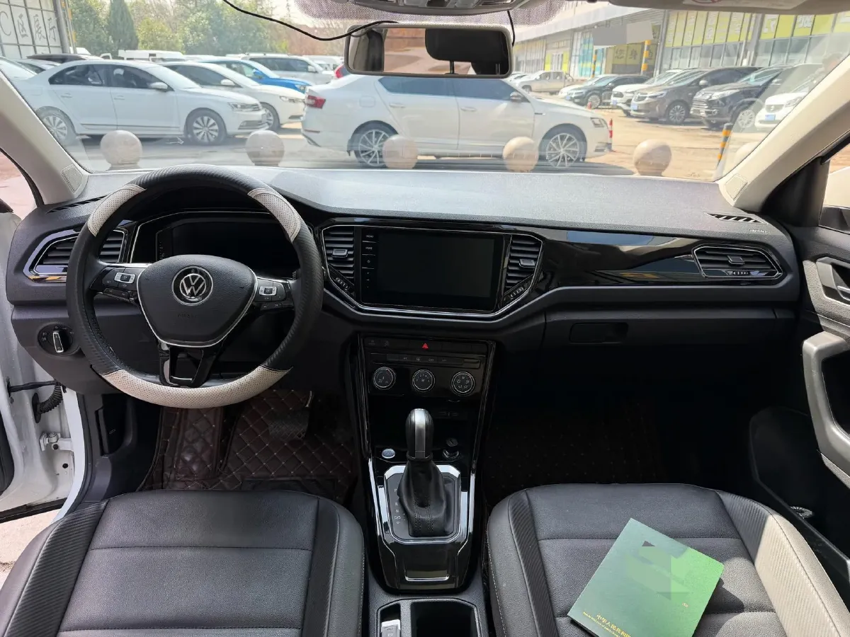 2021 Volkswagen T-Roc 1.4T 150HP L4 7DCT,autocango,china used car exporter,china ev exporter,chinese used car exporter,chinese used ev exporter