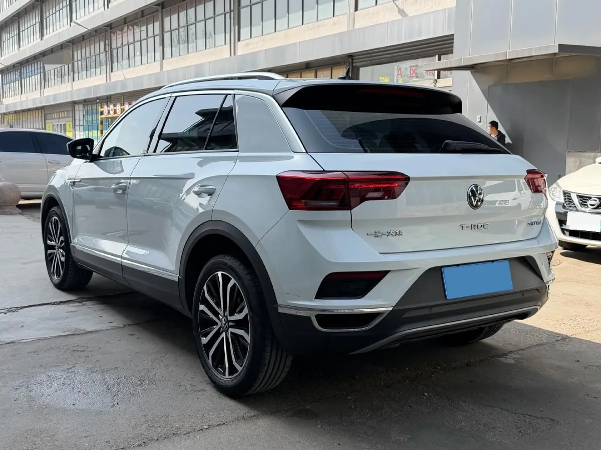 2021 Volkswagen T-Roc 1.4T 150HP L4 7DCT,autocango,china used car exporter,china ev exporter,chinese used car exporter,chinese used ev exporter