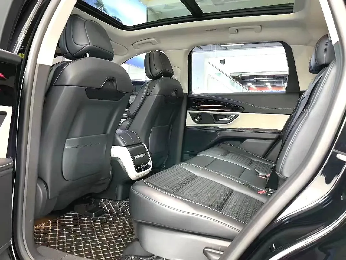 2023 Lincoln Nautilus 2.0T 261HP L4 8AT,autocango,china used car exporter,china ev exporter,chinese used car exporter,chinese used ev exporter