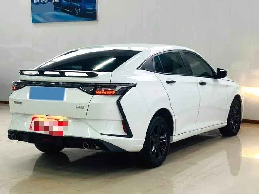 2023 DongFeng Aeolus YiXuan 1.5L 125HP L4 6DCT,autocango,china used car exporter,china ev exporter,chinese used car exporter,chinese used ev exporter