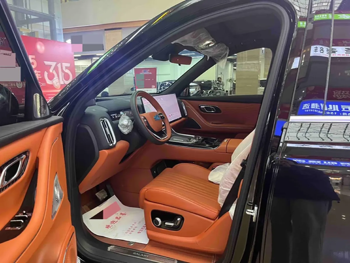 2025 Volkswagen Tiguan L 2.0T 220HP L4 7DCT,autocango,china used car exporter,china ev exporter,chinese used car exporter,chinese used ev exporter