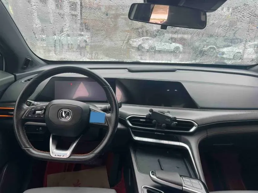 2022 ChangAn UNI-T 1.5T 188HP L4 7DCT,autocango,china used car exporter,china ev exporter,chinese used car exporter,chinese used ev exporter