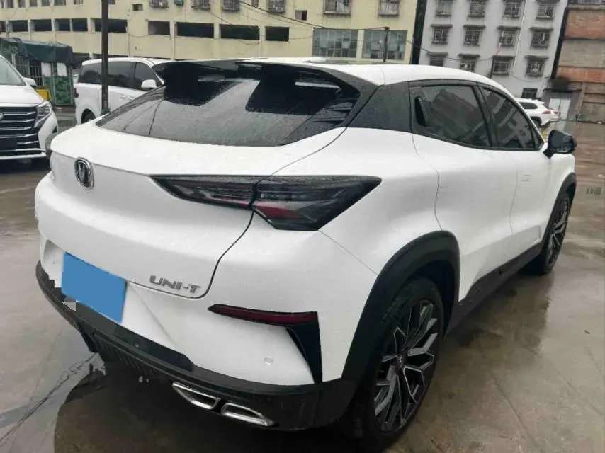 2022 ChangAn UNI-T 1.5T 188HP L4 7DCT,autocango,china used car exporter,china ev exporter,chinese used car exporter,chinese used ev exporter