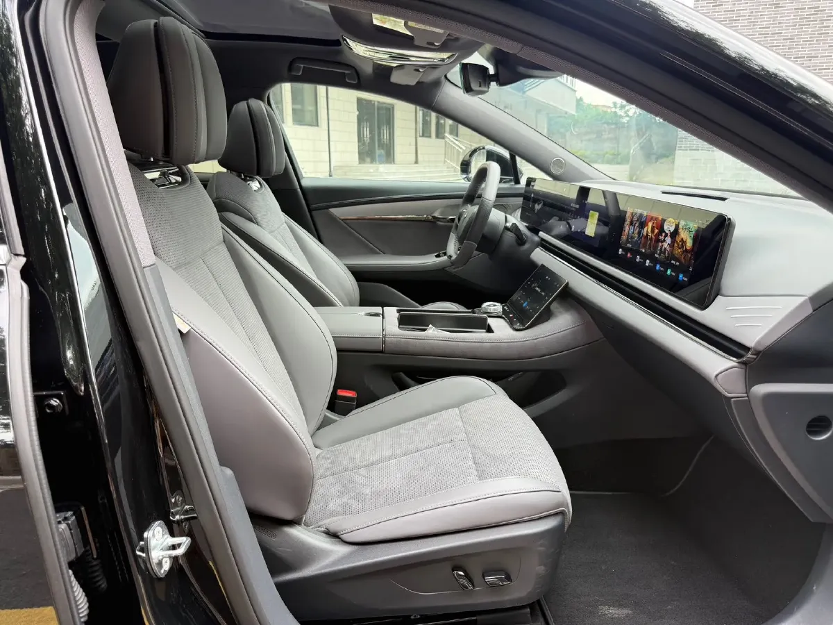 2024 Voyah ZhuiGuang 1.5T 136HP L4 PHEV 43KWH,autocango,china used car exporter,china ev exporter,chinese used car exporter,chinese used ev exporter