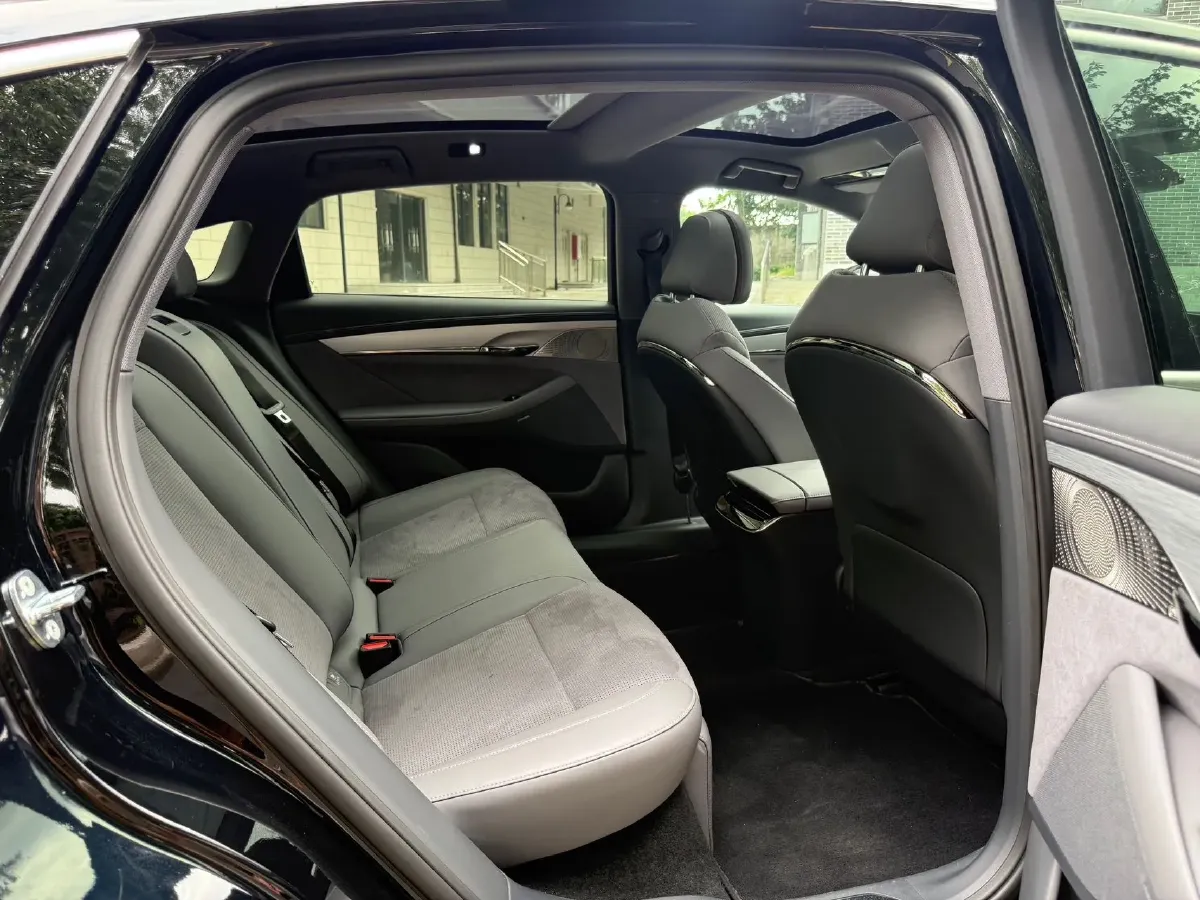 2024 Voyah ZhuiGuang 1.5T 136HP L4 PHEV 43KWH,autocango,china used car exporter,china ev exporter,chinese used car exporter,chinese used ev exporter