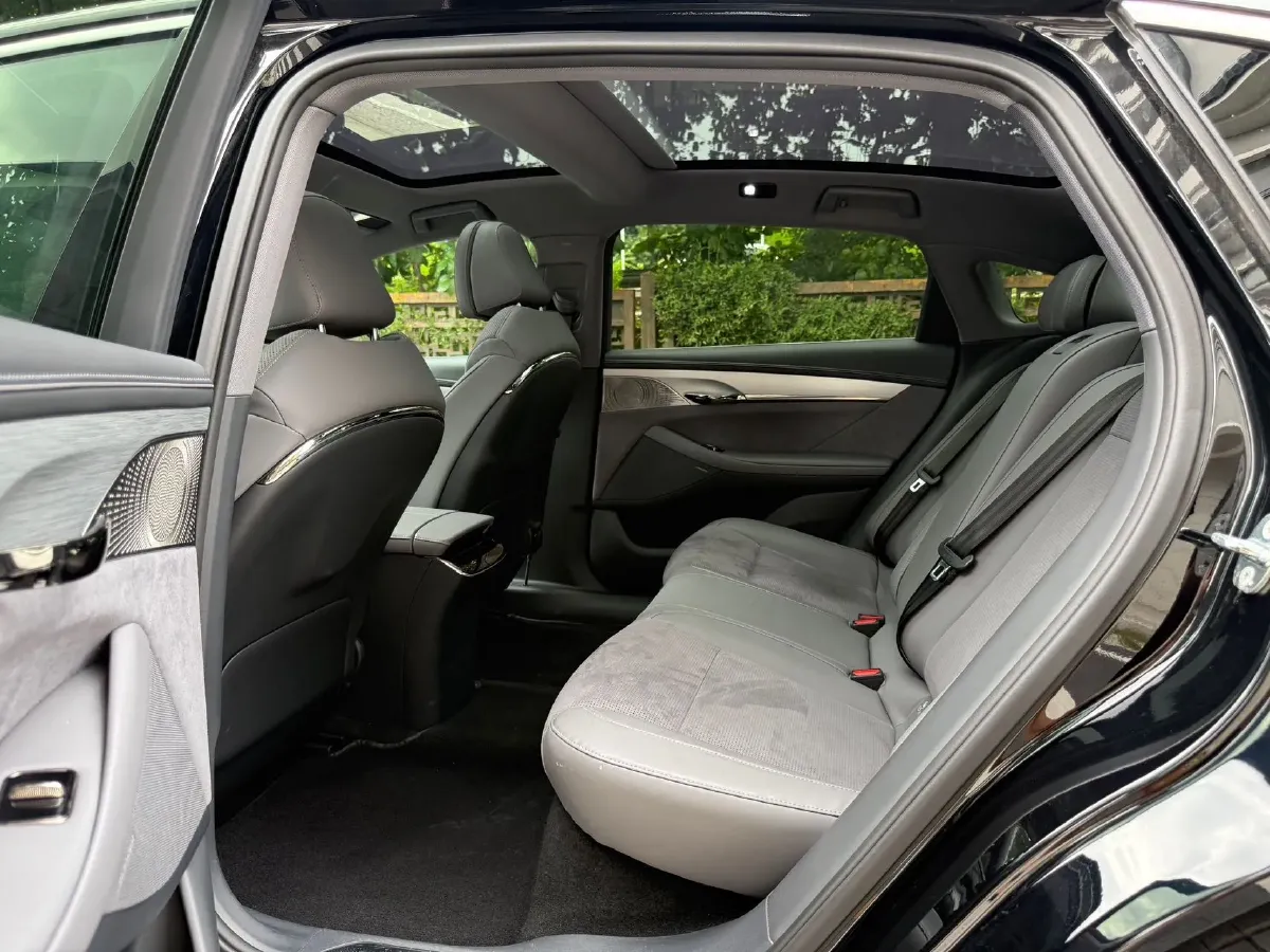 2024 Voyah ZhuiGuang 1.5T 136HP L4 PHEV 43KWH,autocango,china used car exporter,china ev exporter,chinese used car exporter,chinese used ev exporter