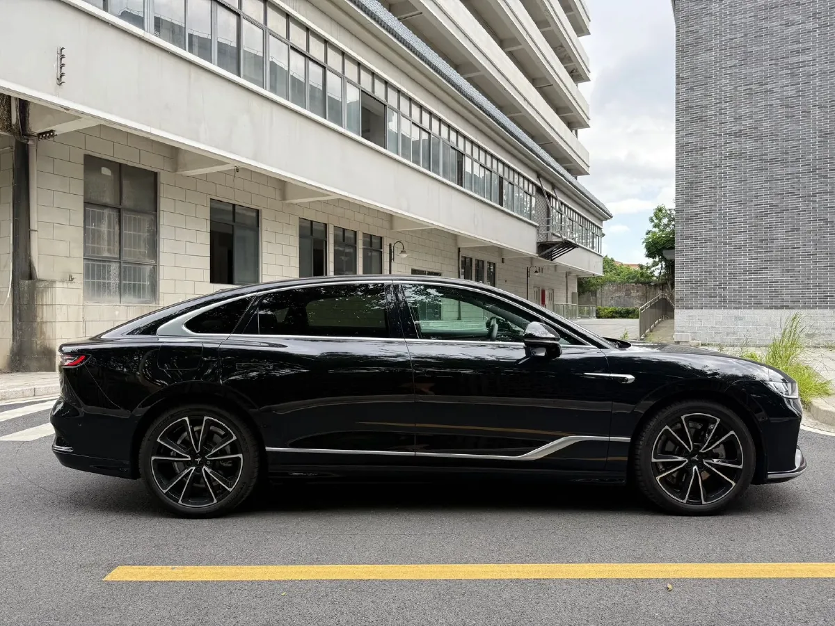 2024 Voyah ZhuiGuang 1.5T 136HP L4 PHEV 43KWH,autocango,china used car exporter,china ev exporter,chinese used car exporter,chinese used ev exporter