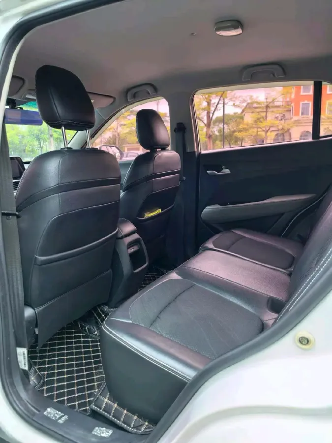 2017 BaoJun 510 1.5L 112HP L4 6MT,autocango,china used car exporter,china ev exporter,chinese used car exporter,chinese used ev exporter