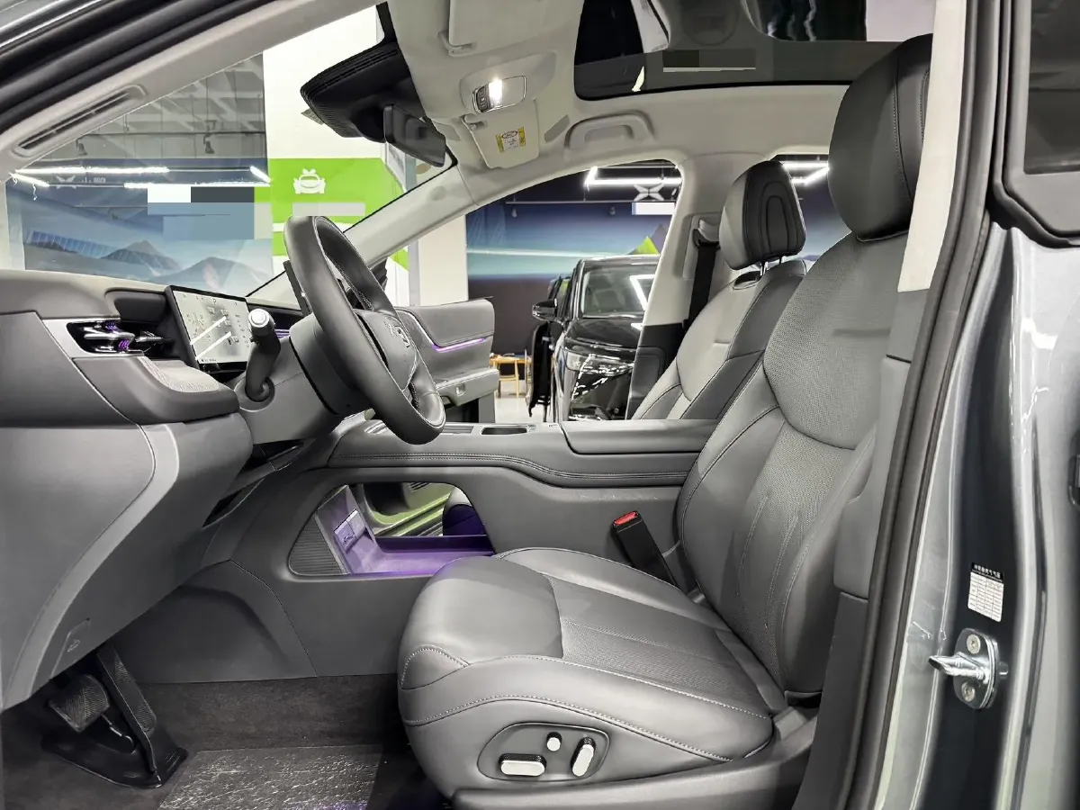 2025 Xpeng G6 BEV 68.5KWH,autocango,china used car exporter,china ev exporter,chinese used car exporter,chinese used ev exporter