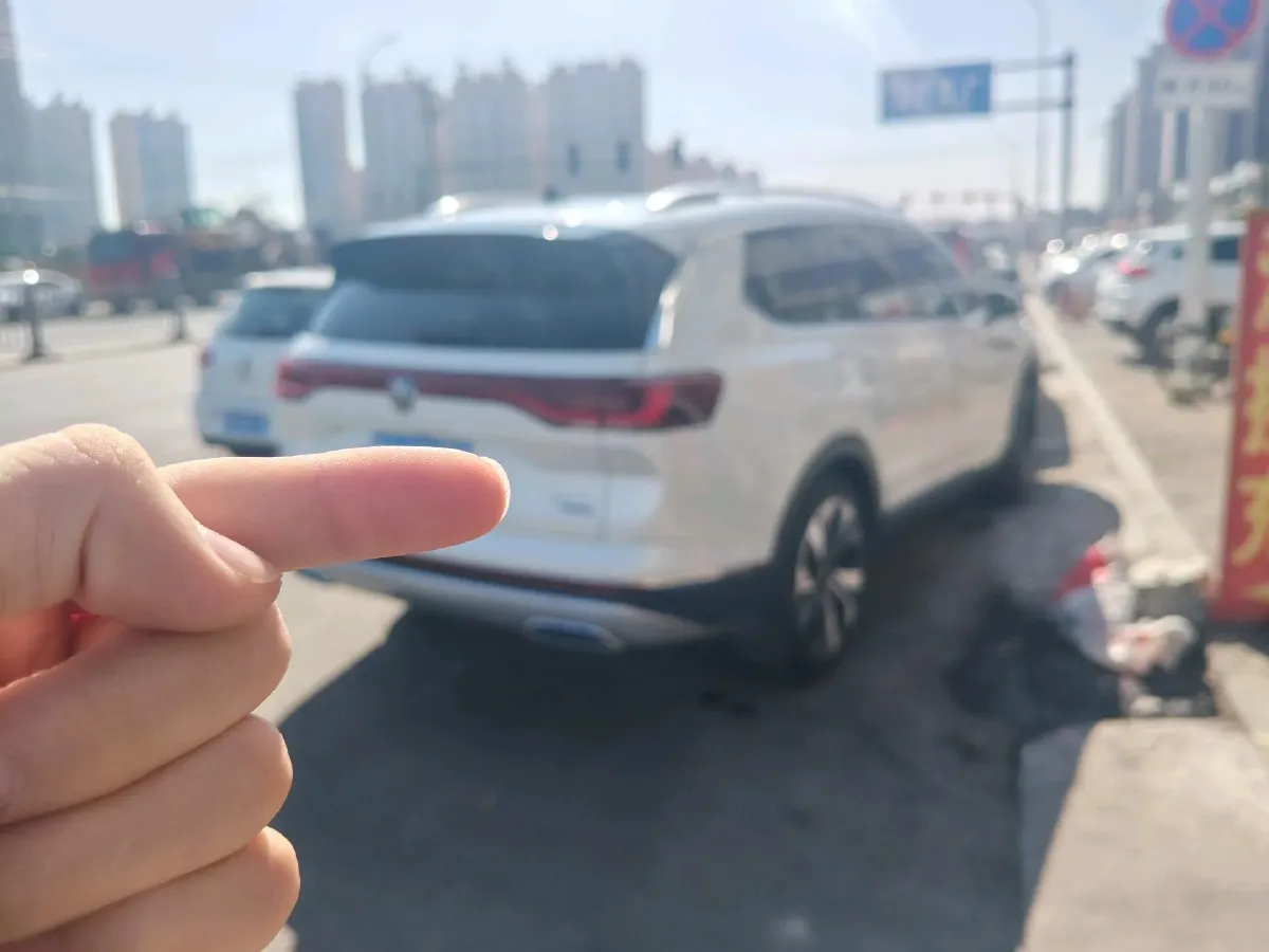 2022 Volkswagen Talagon 2.0T 220HP L4 7DCT,autocango,china used car exporter,china ev exporter,chinese used car exporter,chinese used ev exporter