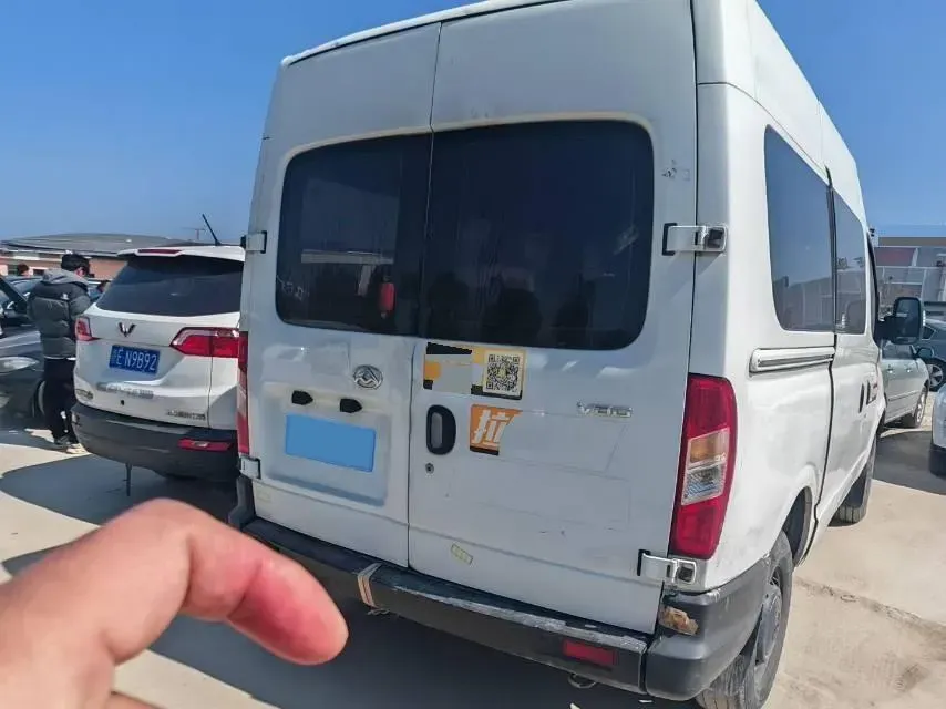 2020 MAXUS XinTu V80 2.5T 136HP L4 6MT,autocango,china used car exporter,china ev exporter,chinese used car exporter,chinese used ev exporter