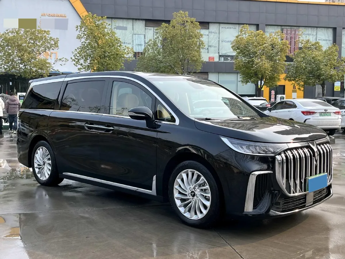 2022 Voyah Dream 1.5T 136HP L4 PHEV 25.57KWH,autocango,china used car exporter,china ev exporter,chinese used car exporter,chinese used ev exporter
