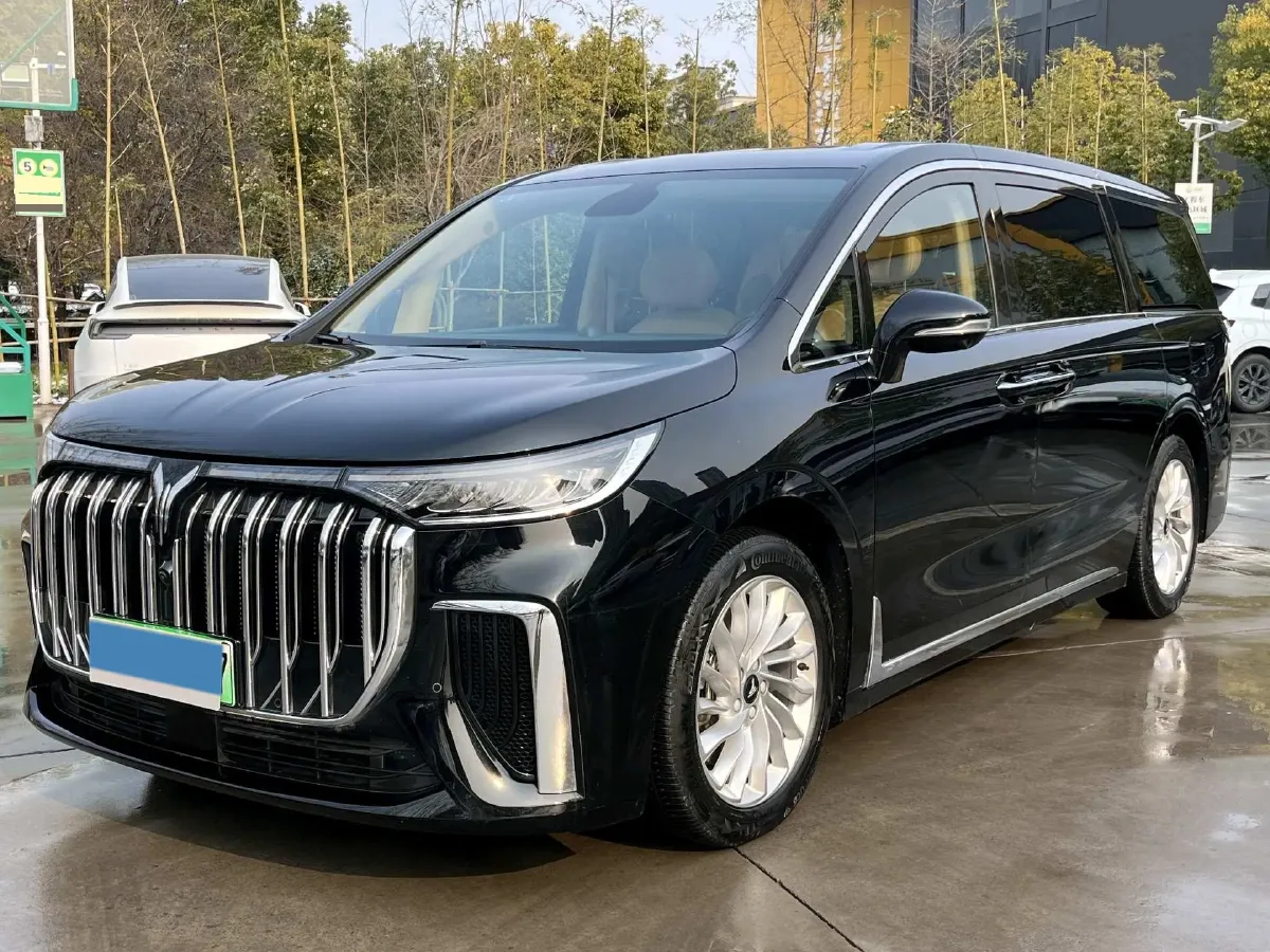 2022 Voyah Dream 1.5T 136HP L4 PHEV 25.57KWH,autocango,china used car exporter,china ev exporter,chinese used car exporter,chinese used ev exporter