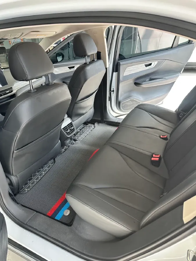 2024 HongQi E-QM5 BEV 72KWH,autocango,china used car exporter,china ev exporter,chinese used car exporter,chinese used ev exporter