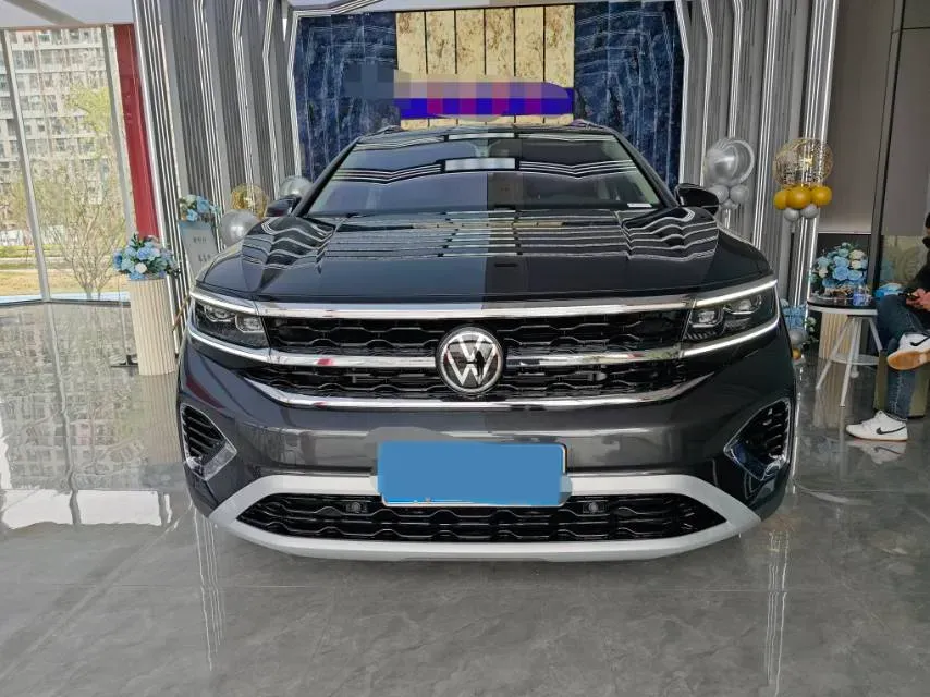 2023 Volkswagen Talagon 2.5T 299HP V6 7DCT,autocango,china used car exporter,china ev exporter,chinese used car exporter,chinese used ev exporter