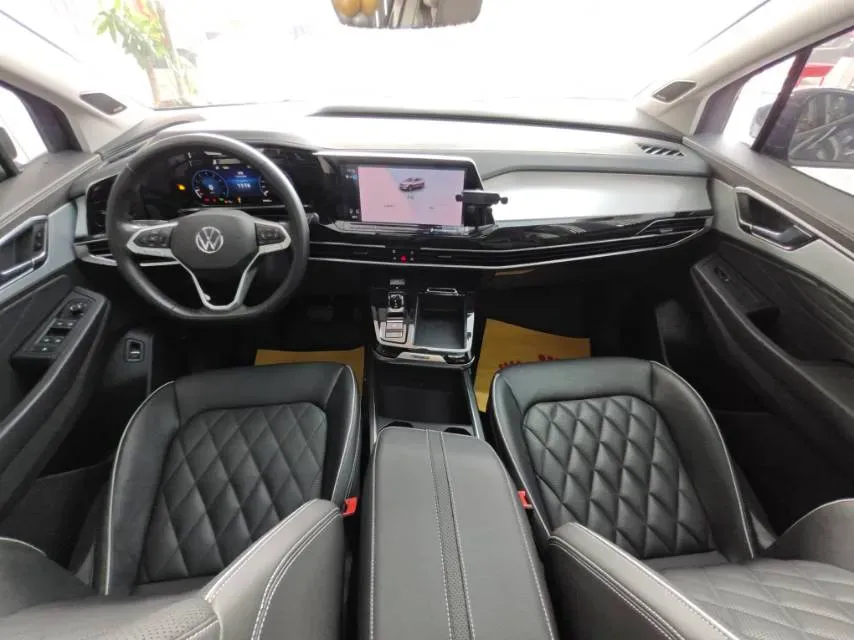 2023 Volkswagen Talagon 2.5T 299HP V6 7DCT,autocango,china used car exporter,china ev exporter,chinese used car exporter,chinese used ev exporter