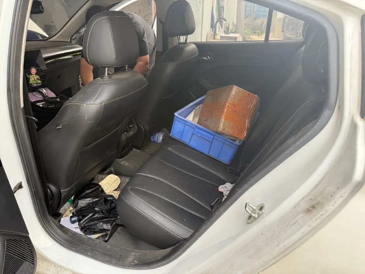 2021 Roewe i5 1.5L 120HP L4 CVT,autocango,china used car exporter,china ev exporter,chinese used car exporter,chinese used ev exporter