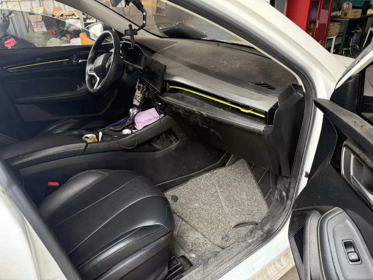 2021 Roewe i5 1.5L 120HP L4 CVT,autocango,china used car exporter,china ev exporter,chinese used car exporter,chinese used ev exporter