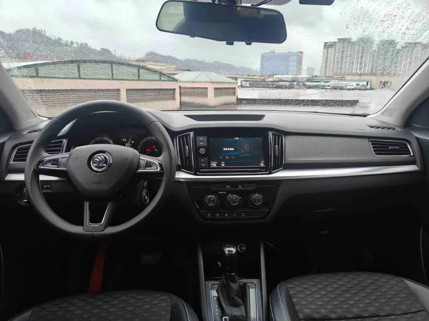 2018 Skoda Kamiq 1.5L 110HP L4 6AT,autocango,china used car exporter,china ev exporter,chinese used car exporter,chinese used ev exporter