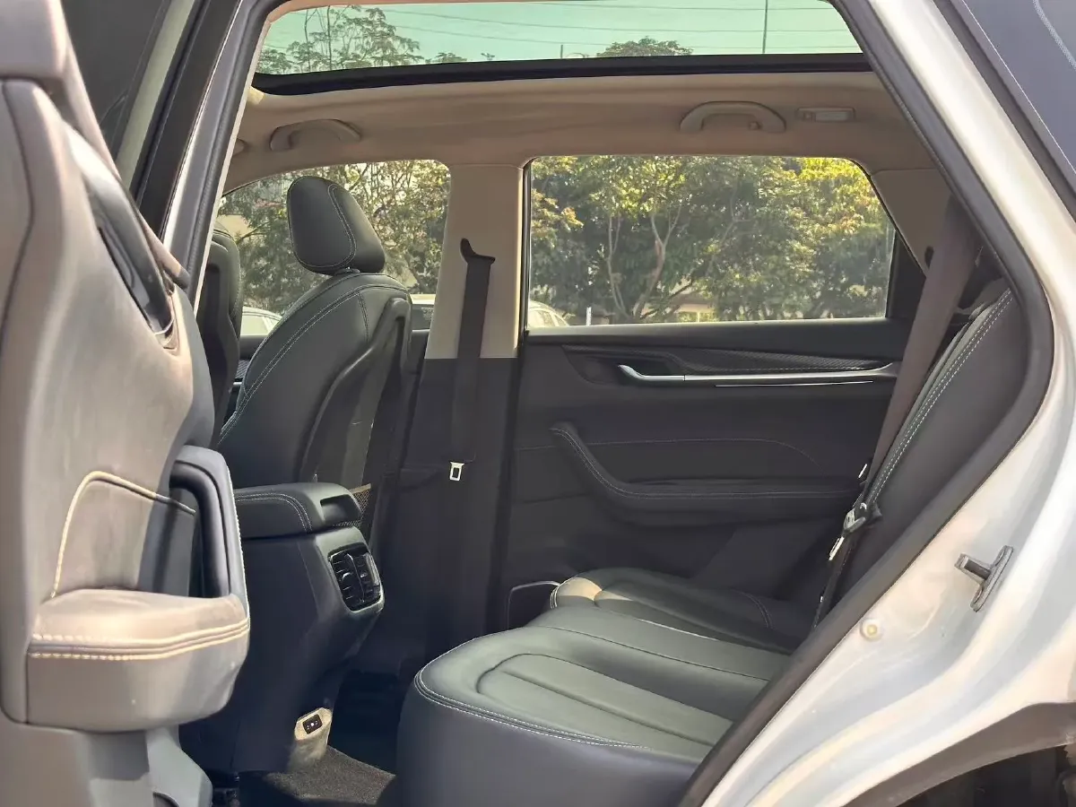 2018 Brilliance Auto V7 1.6T 204HP L4 7DCT,autocango,china used car exporter,china ev exporter,chinese used car exporter,chinese used ev exporter