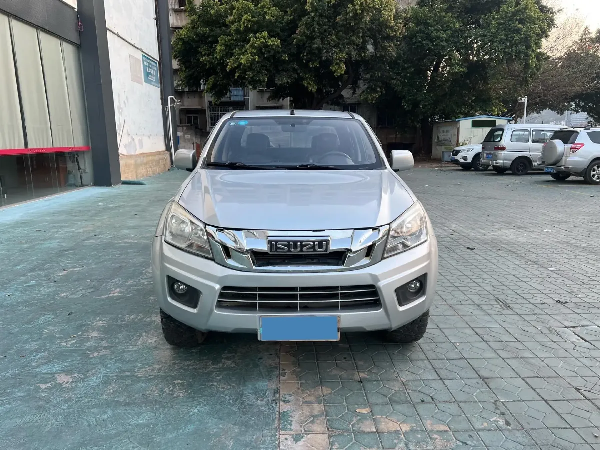 2018 Isuzu RE-MAX Jim 2.8T 116HP L4 5MT,autocango,china used car exporter,china ev exporter,chinese used car exporter,chinese used ev exporter