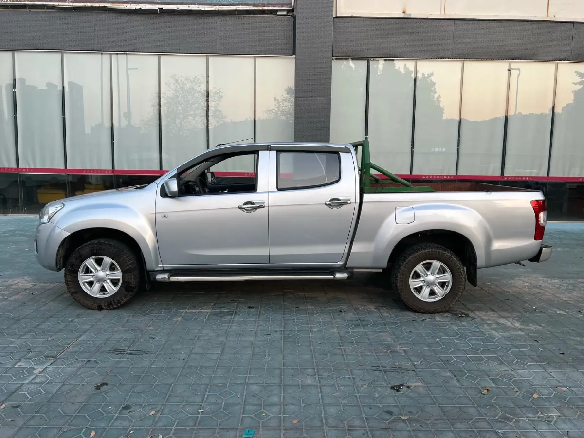 2018 Isuzu RE-MAX Jim 2.8T 116HP L4 5MT,autocango,china used car exporter,china ev exporter,chinese used car exporter,chinese used ev exporter