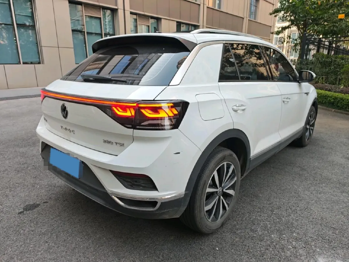2024 Volkswagen T-Roc 1.4T 150HP L4 7DCT,autocango,china used car exporter,china ev exporter,chinese used car exporter,chinese used ev exporter