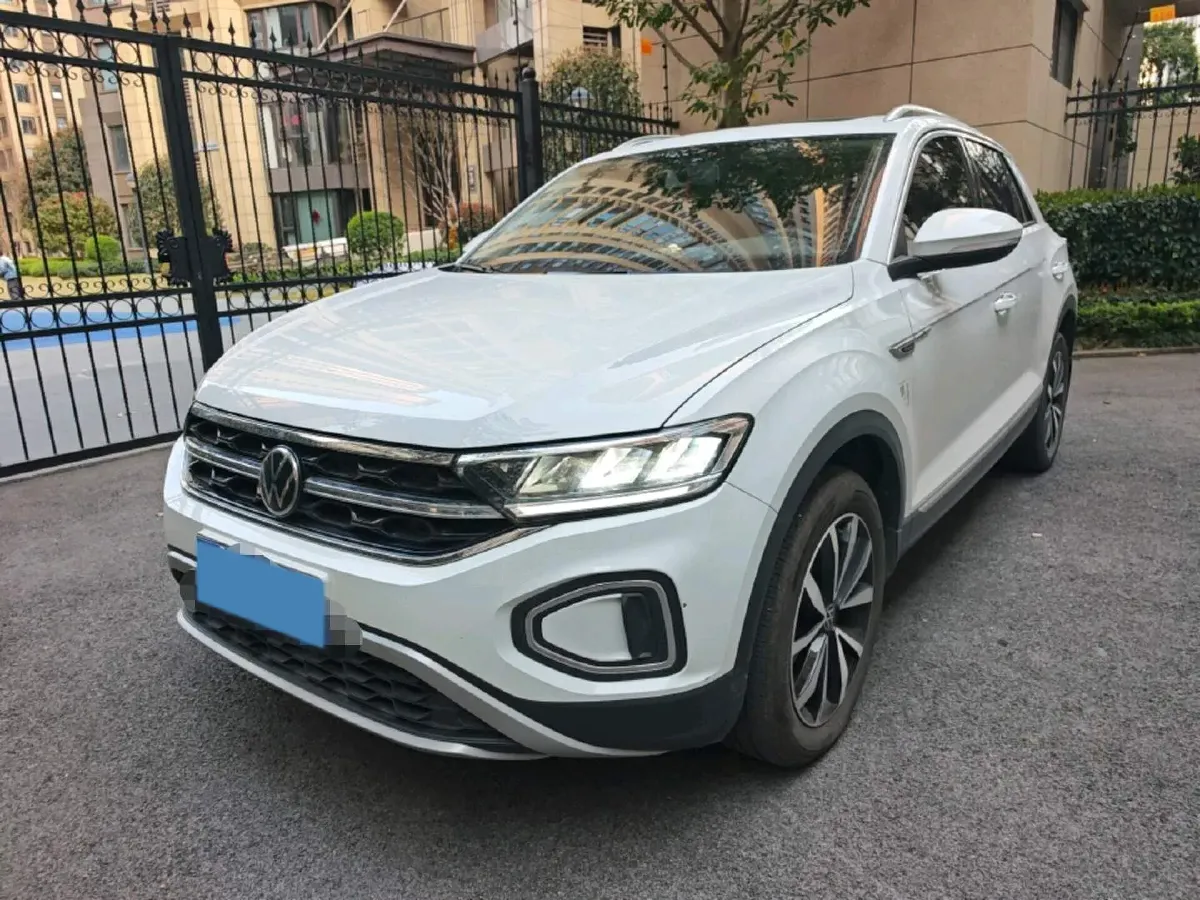 2024 Volkswagen T-Roc 1.4T 150HP L4 7DCT,autocango,china used car exporter,china ev exporter,chinese used car exporter,chinese used ev exporter