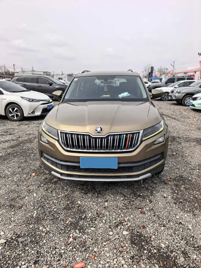 2018 Skoda Kodiak 2.0T 186HP L4 7DCT,autocango,china used car exporter,china ev exporter,chinese used car exporter,chinese used ev exporter