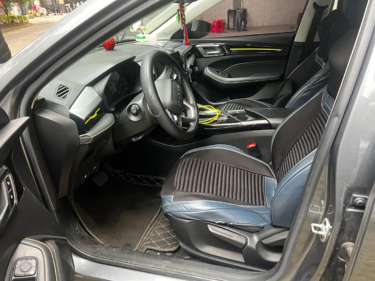 2021 Roewe i5 1.5L 120HP L4 CVT,autocango,china used car exporter,china ev exporter,chinese used car exporter,chinese used ev exporter