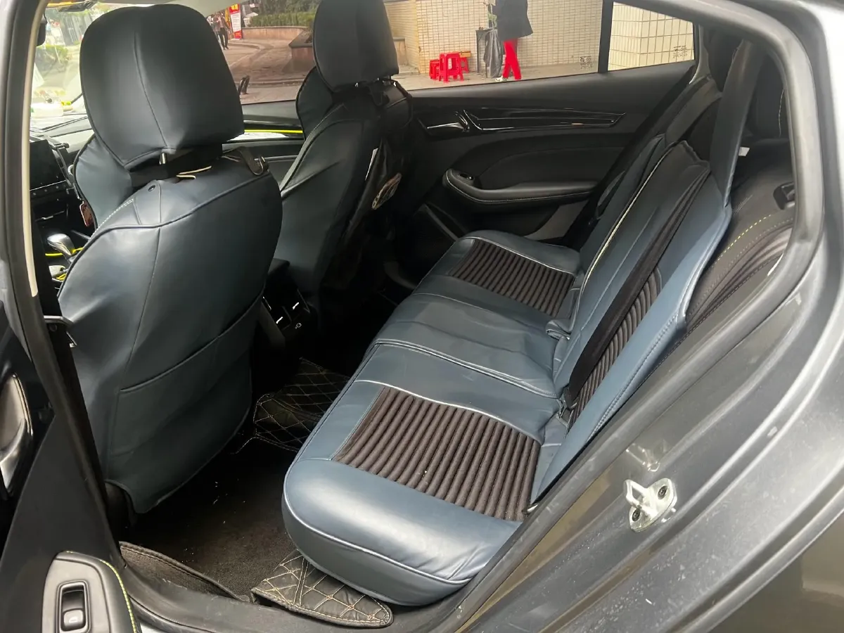 2021 Roewe i5 1.5L 120HP L4 CVT,autocango,china used car exporter,china ev exporter,chinese used car exporter,chinese used ev exporter