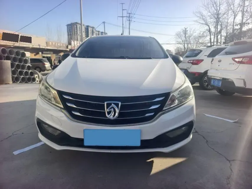 2016 BaoJun 310 1.2L 82HP L4 5MT,autocango,china used car exporter,china ev exporter,chinese used car exporter,chinese used ev exporter