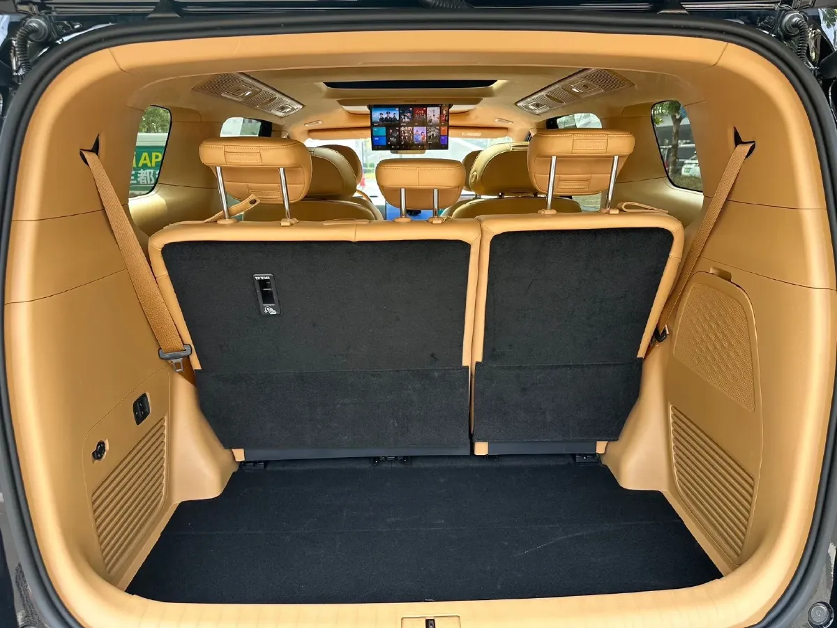 2025 Voyah Dream 1.5T 150HP L4 PHEV 41.7KWH,autocango,china used car exporter,china ev exporter,chinese used car exporter,chinese used ev exporter