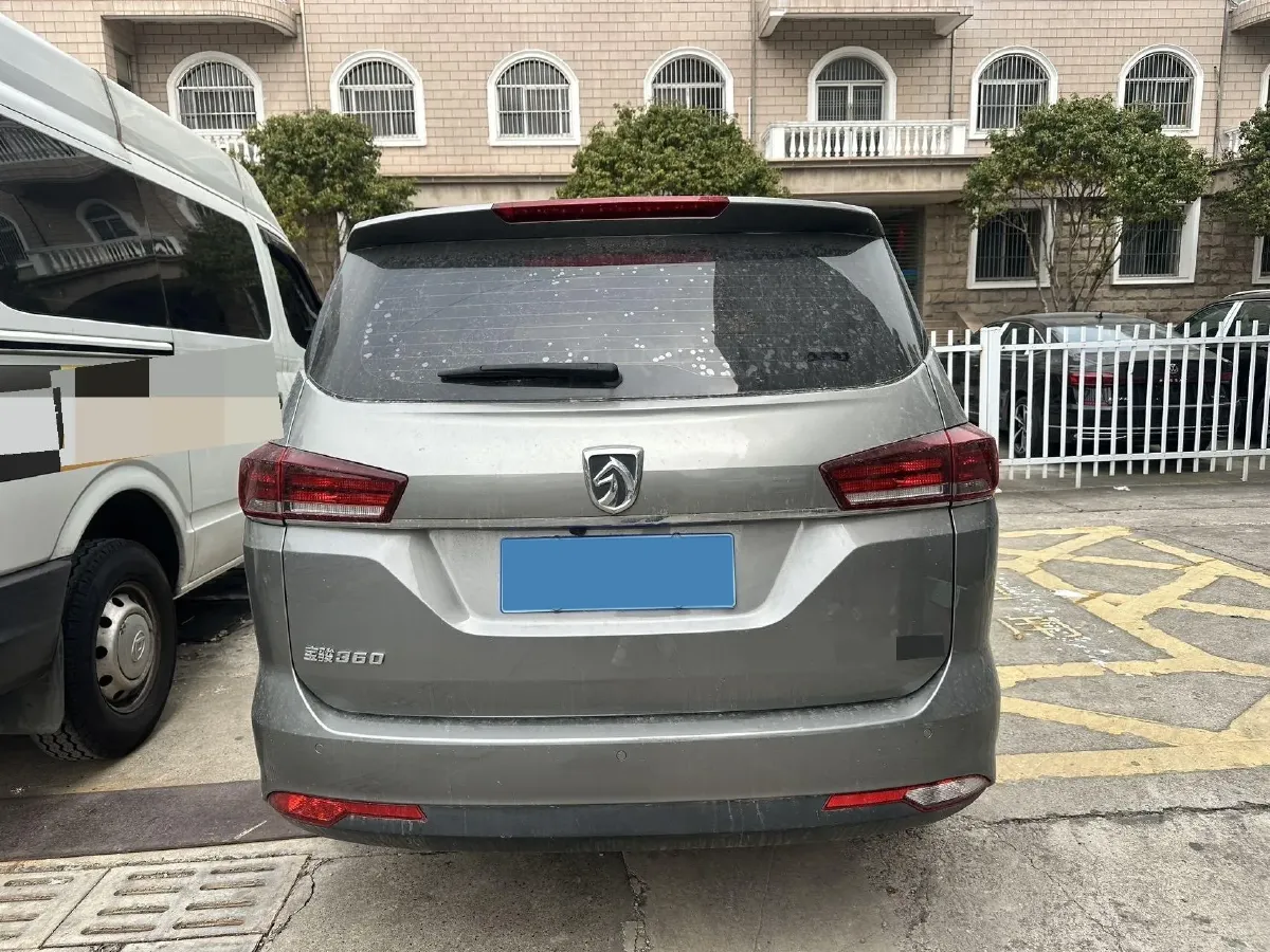 2019 BaoJun 360 1.5L 99HP L4 6MT,autocango,china used car exporter,china ev exporter,chinese used car exporter,chinese used ev exporter