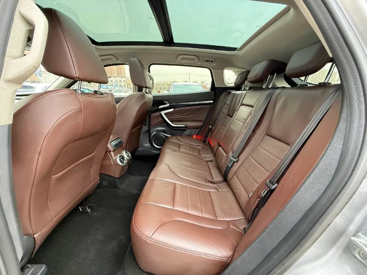 2017 WEY VV7 2.0T 234HP L4 7DCT,autocango,china used car exporter,china ev exporter,chinese used car exporter,chinese used ev exporter