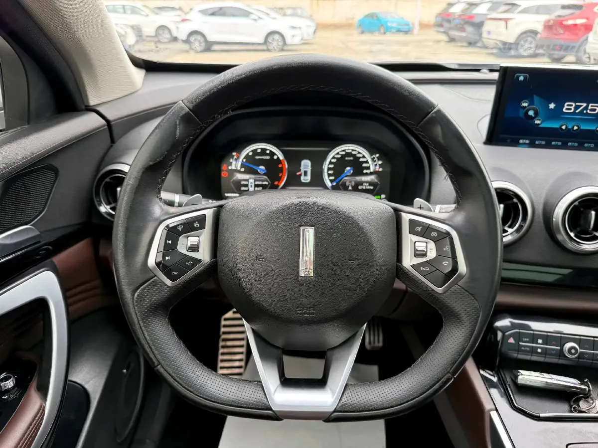 2017 WEY VV7 2.0T 234HP L4 7DCT,autocango,china used car exporter,china ev exporter,chinese used car exporter,chinese used ev exporter