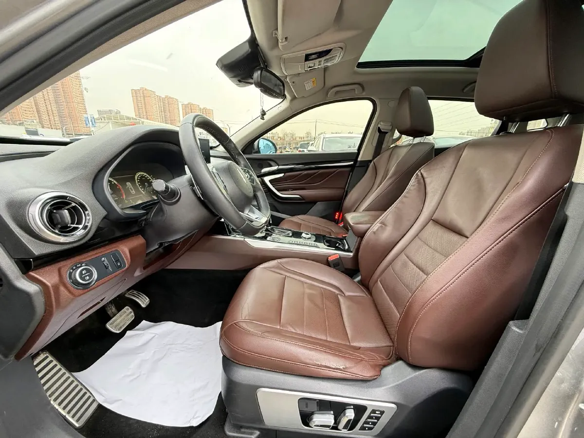 2017 WEY VV7 2.0T 234HP L4 7DCT,autocango,china used car exporter,china ev exporter,chinese used car exporter,chinese used ev exporter