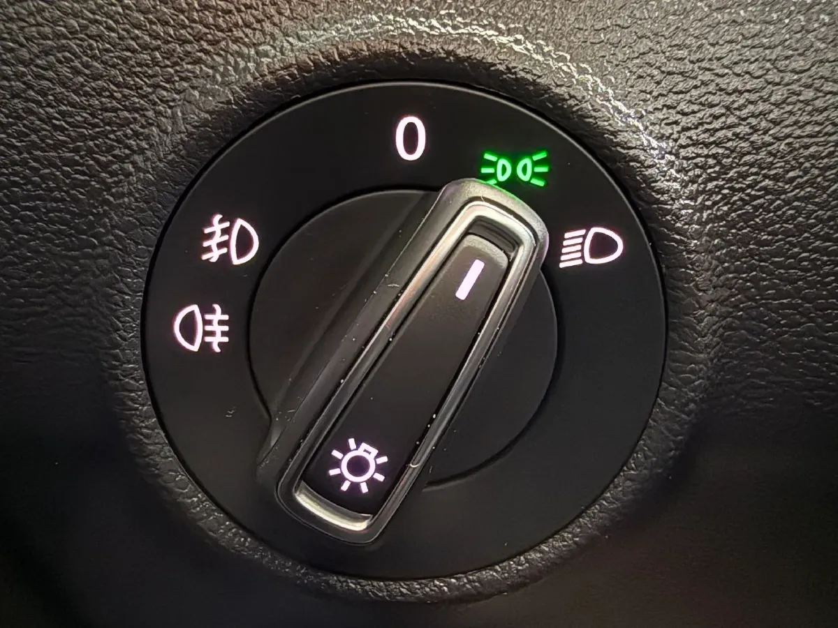 2022 Volkswagen T-Roc 1.4T 150HP L4 7DCT,autocango,china used car exporter,china ev exporter,chinese used car exporter,chinese used ev exporter