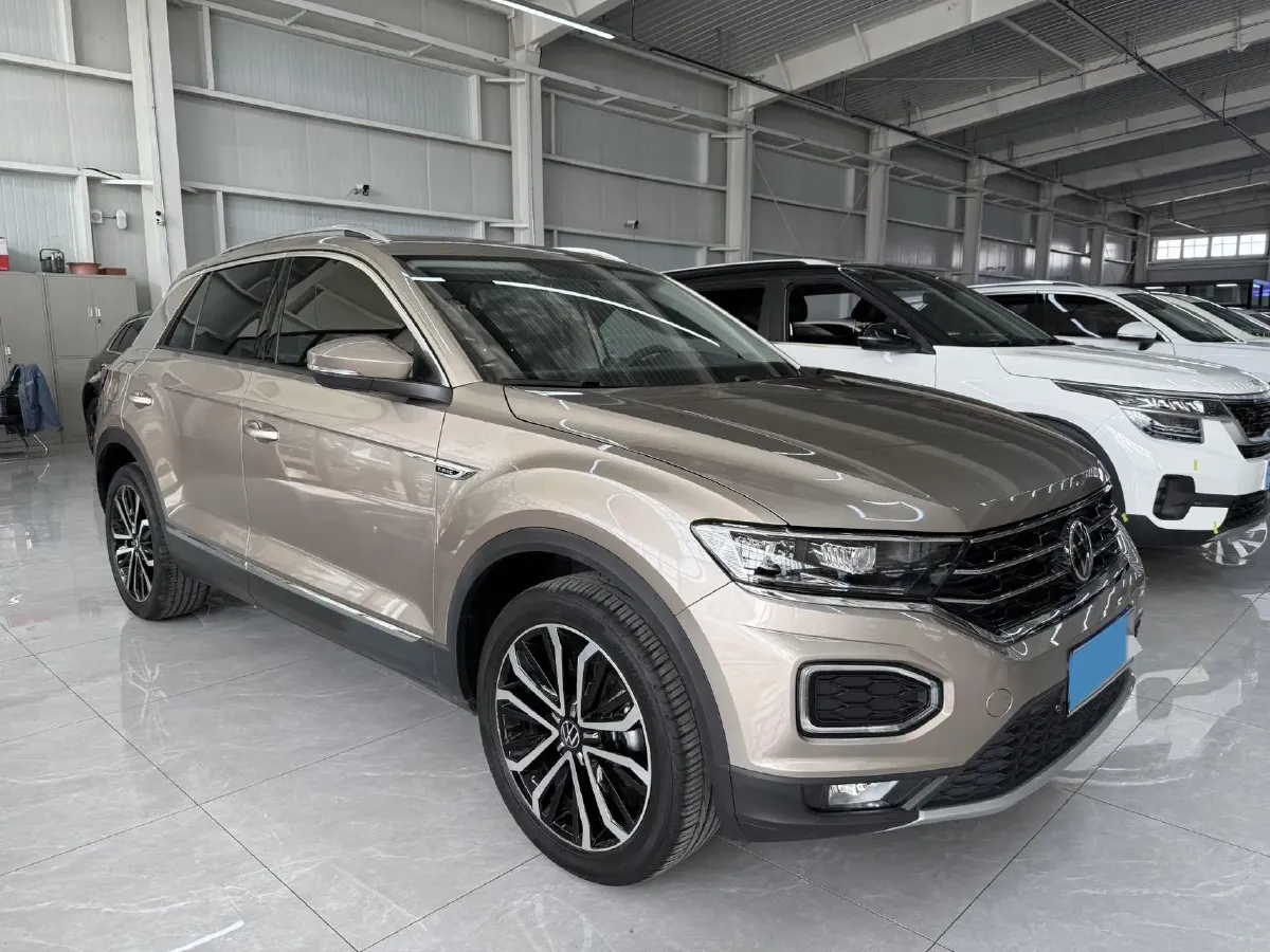 2022 Volkswagen T-Roc 1.4T 150HP L4 7DCT,autocango,china used car exporter,china ev exporter,chinese used car exporter,chinese used ev exporter