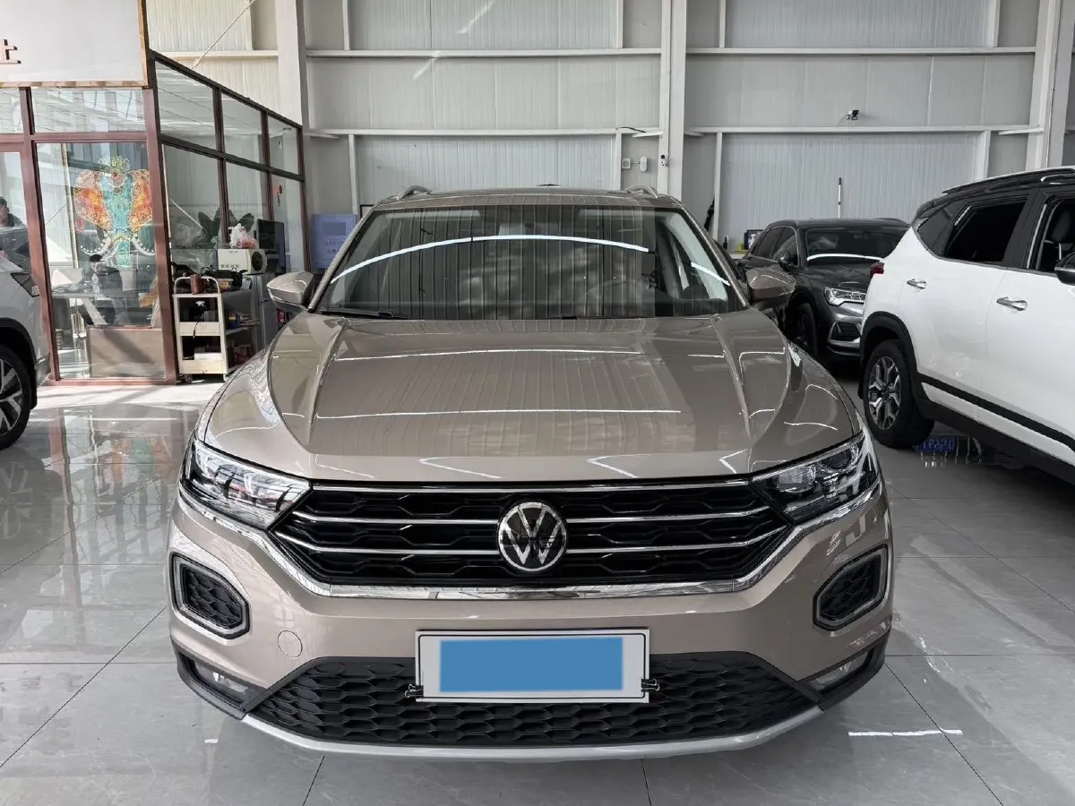 2022 Volkswagen T-Roc 1.4T 150HP L4 7DCT,autocango,china used car exporter,china ev exporter,chinese used car exporter,chinese used ev exporter