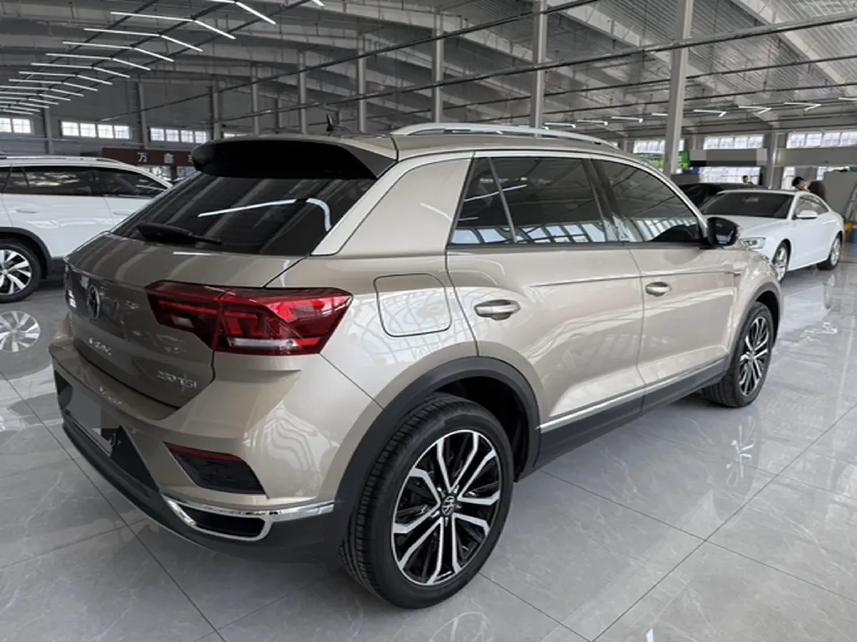 2022 Volkswagen T-Roc 1.4T 150HP L4 7DCT,autocango,china used car exporter,china ev exporter,chinese used car exporter,chinese used ev exporter