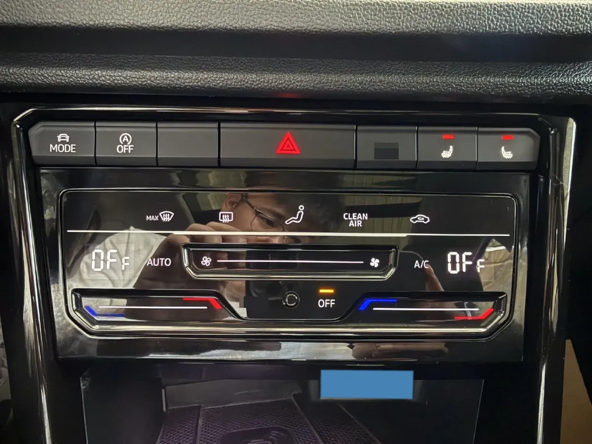 2022 Volkswagen T-Roc 1.4T 150HP L4 7DCT,autocango,china used car exporter,china ev exporter,chinese used car exporter,chinese used ev exporter