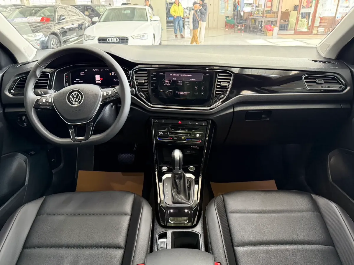 2022 Volkswagen T-Roc 1.4T 150HP L4 7DCT,autocango,china used car exporter,china ev exporter,chinese used car exporter,chinese used ev exporter